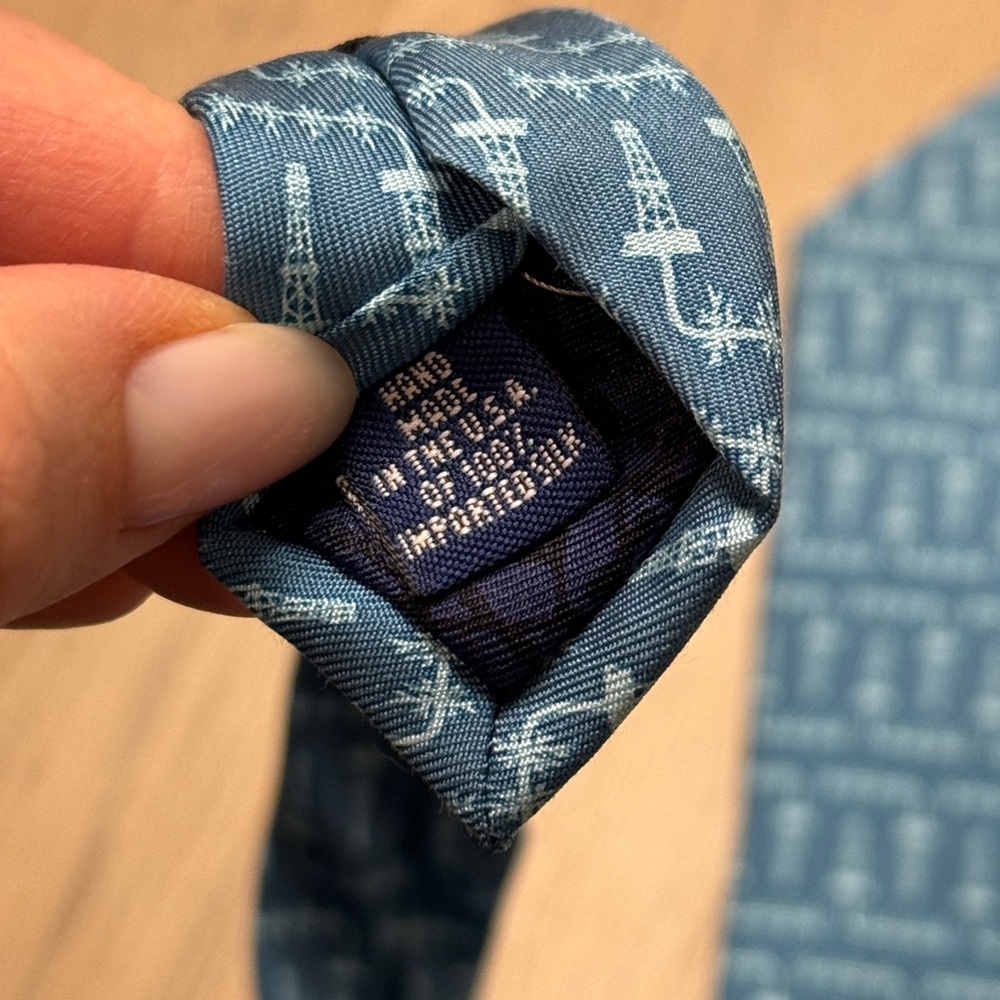 Vineyard Vines Men's Silk Ties - Picture 8 of 11